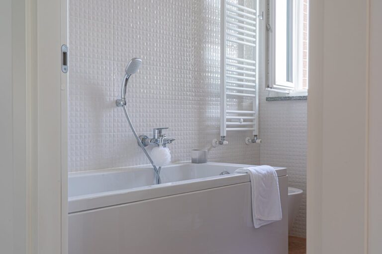 Fenêtre dans une douche